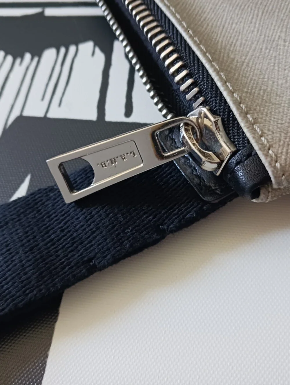 L.A.M.B. messenger style